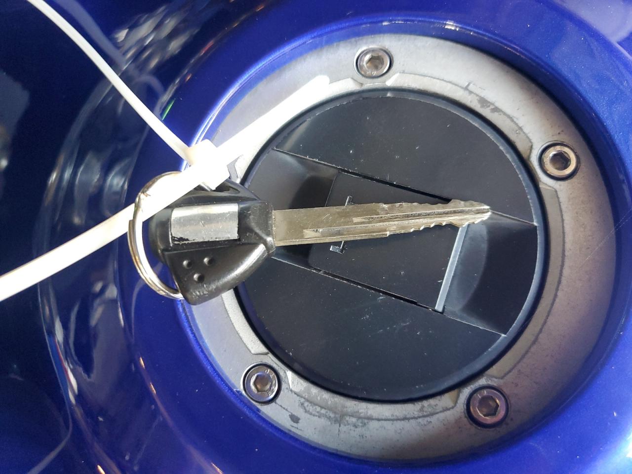 2009 Suzuki Gsx-R600 VIN: JS1GN7EA992104153 Lot: 80297135