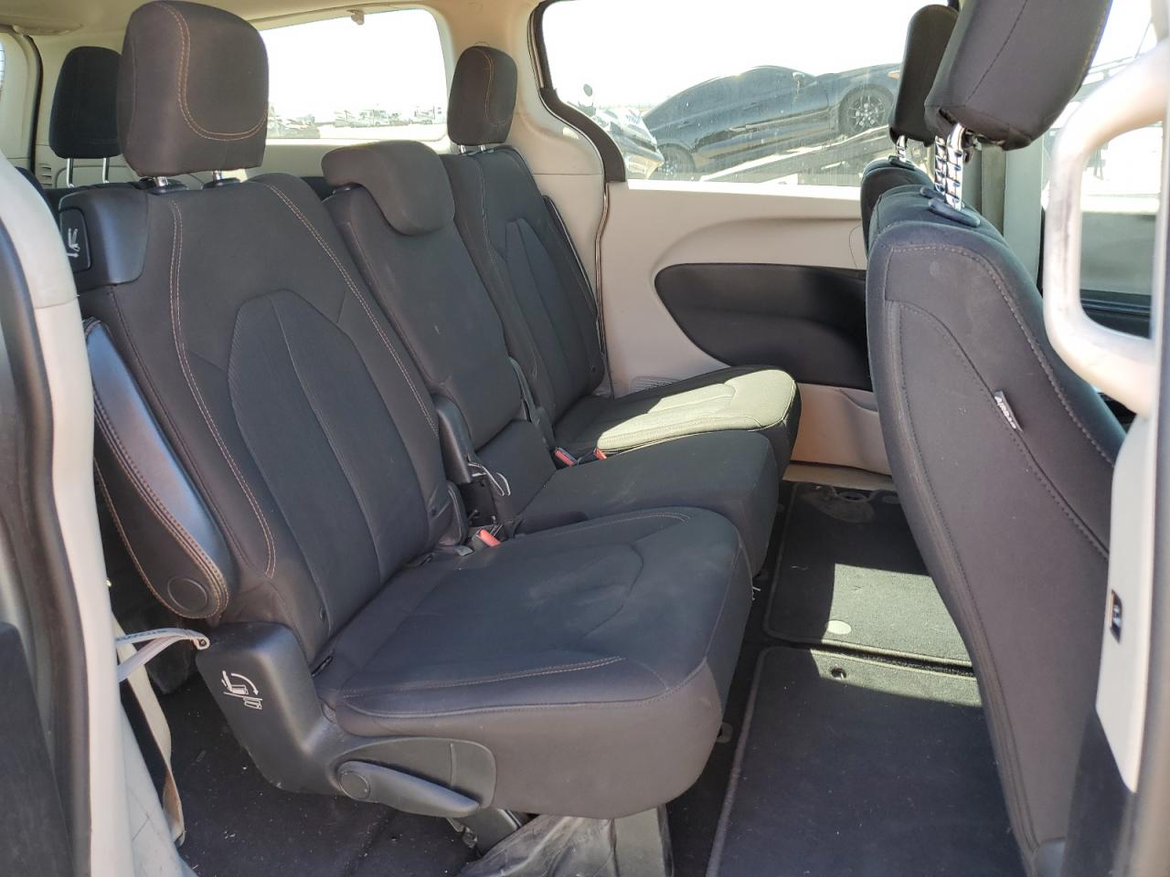 2017 Chrysler Pacifica Touring VIN: 2C4RC1DG0HR521619 Lot: 84253945