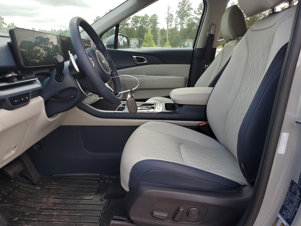 2025 Kia Carnival Ex VIN: KNDNC5KA6S6074569 Lot: 70945035