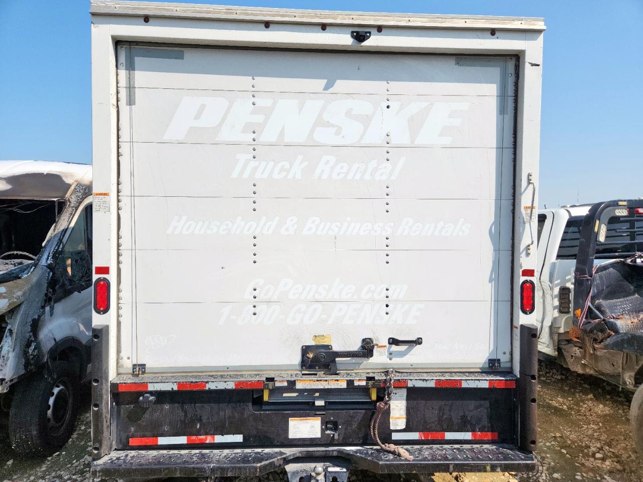 2021 GMC Savana Cut - Expeditor Truck VIN: 7GZ37TC70MN010798 Lot: 71860575