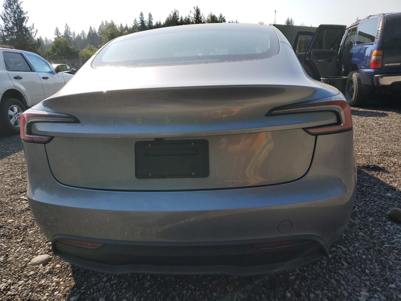 2025 Tesla Model 3 VIN: 5YJ3E1EA2SF933540 Lot: 70852325