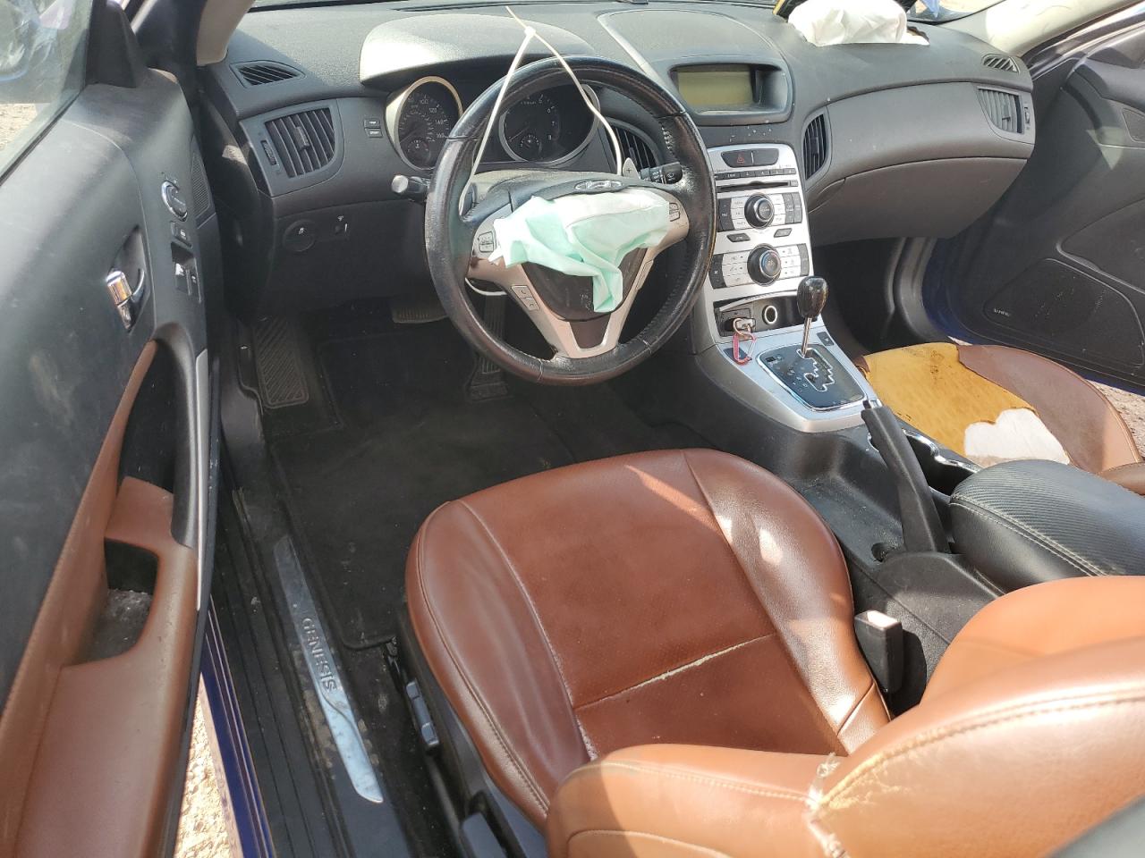 2010 Hyundai Genesis Coupe 3.8L VIN: KMHHU6KHXAU006990 Lot: 81899115