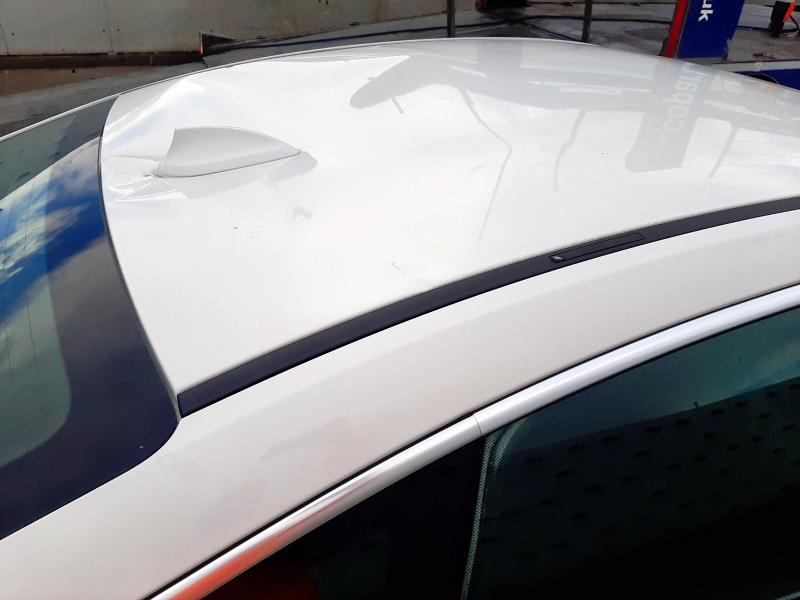 2000 BMW 218I
