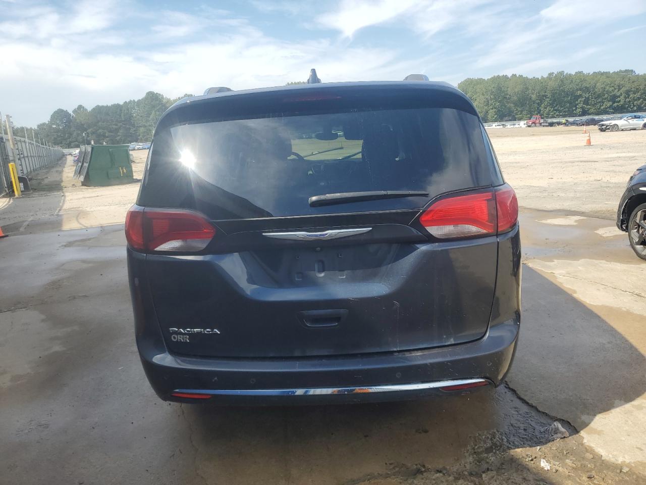 2020 Chrysler Pacifica Touring L VIN: 2C4RC1BG0LR279250 Lot: 84646455