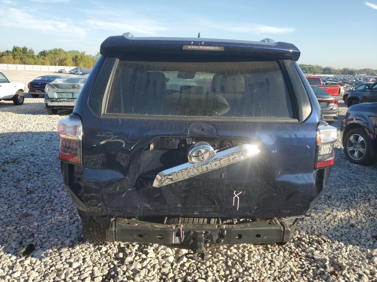 2020 Toyota 4Runner Sr5/Sr5 Premium VIN: JTEBU5JRXL5823688 Lot: 84185955