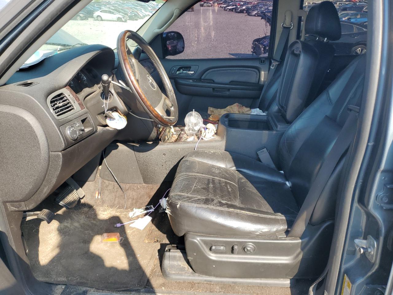 2008 GMC Yukon Denali VIN: 1GKEC63838J194003 Lot: 71367595