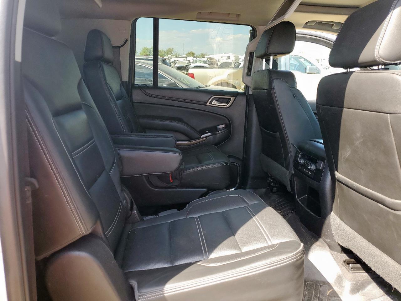 2018 GMC Yukon Xl Denali VIN: 1GKS1HKJ5JR142498 Lot: 81632645