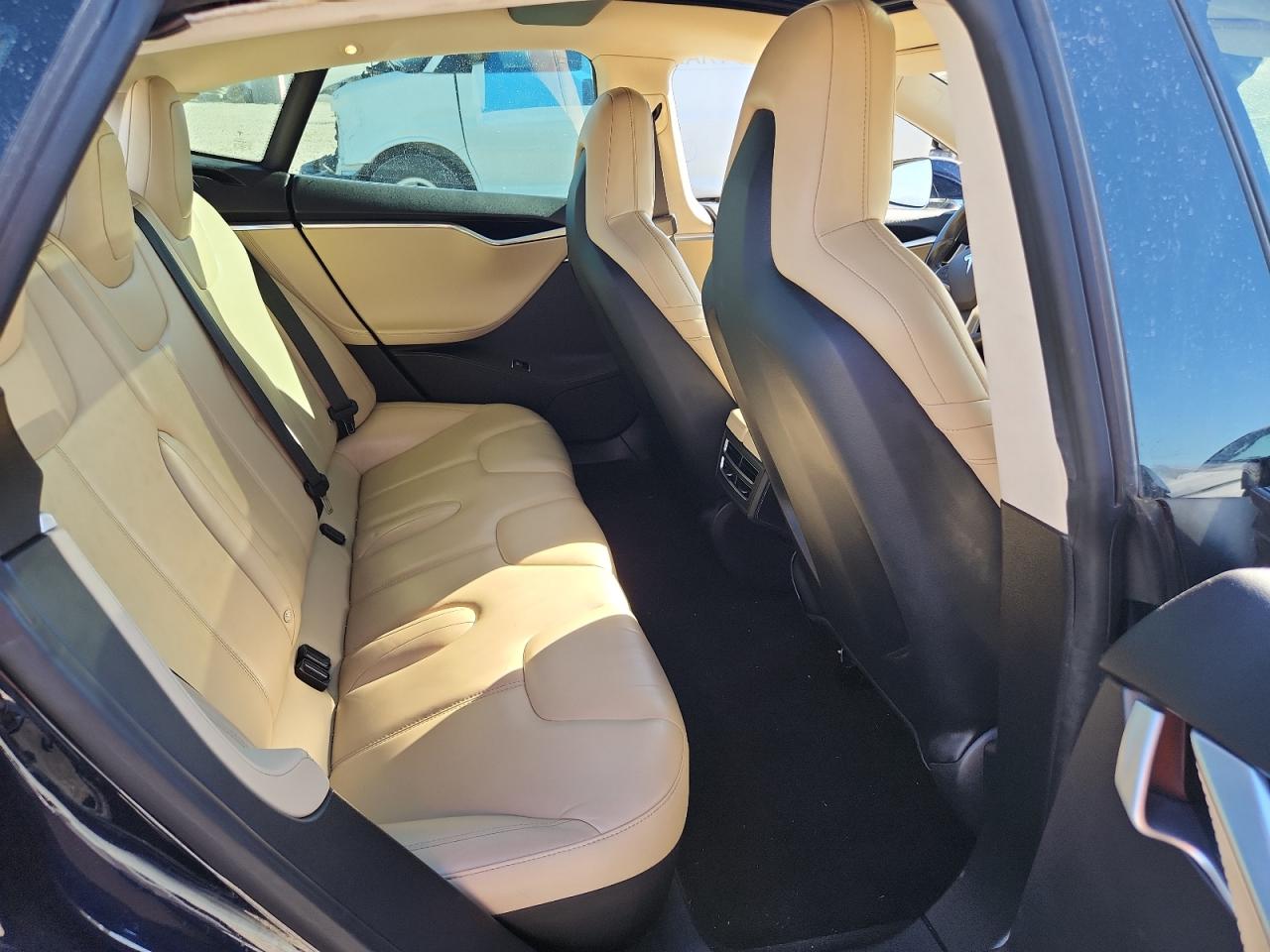 2015 Tesla Model S 85 VIN: 5YJSA1H15FF084240 Lot: 80297915