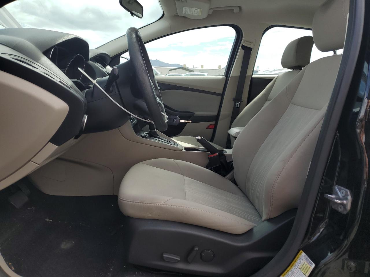 2016 Ford Focus Se VIN: 1FADP3K20GL376080 Lot: 80755595