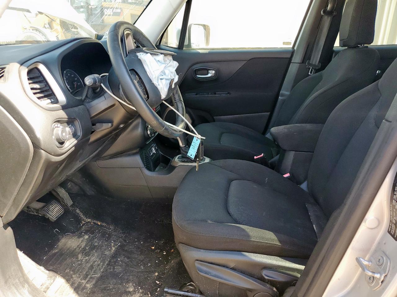 2015 Jeep Renegade Latitude VIN: ZACCJABT0FPB72113 Lot: 80353835