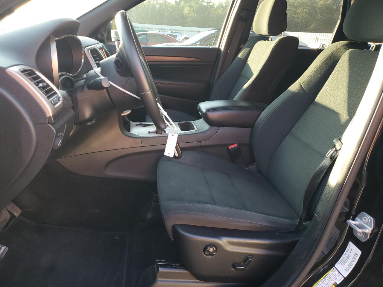 2015 Jeep Grand Cherokee Laredo VIN: 1C4RJEAG2FC707086 Lot: 84167785