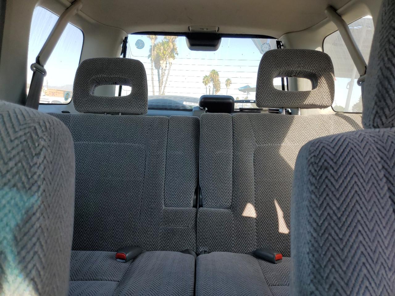 1998 Honda Cr-V Ex VIN: JHLRD1868WC077381 Lot: 70455625