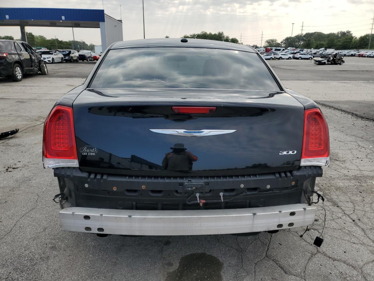 2016 Chrysler 300 Limited VIN: 2C3CCAAG8GH235360 Lot: 71876225