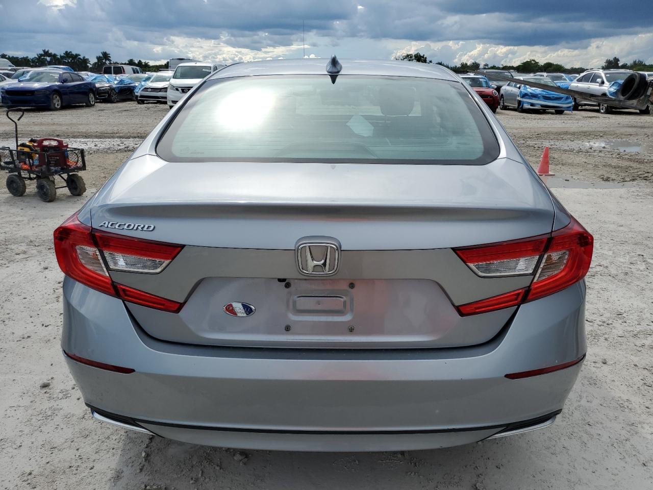 2022 Honda Accord Lx VIN: 1HGCV1F18NA027633 Lot: 80299055