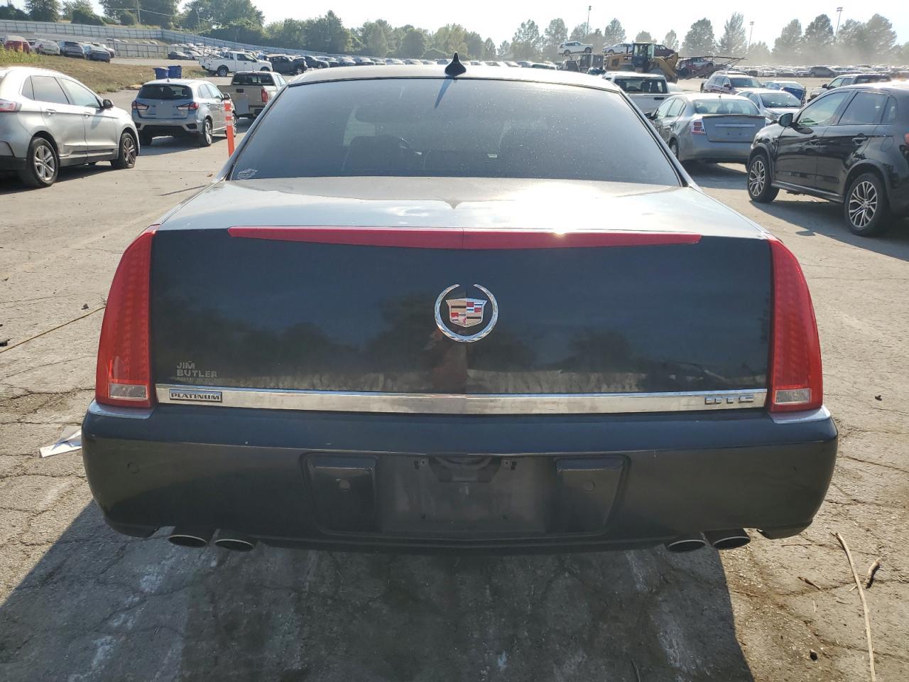 2011 Cadillac Dts Platinum VIN: 1G6KP5ES2BU105584 Lot: 80700205