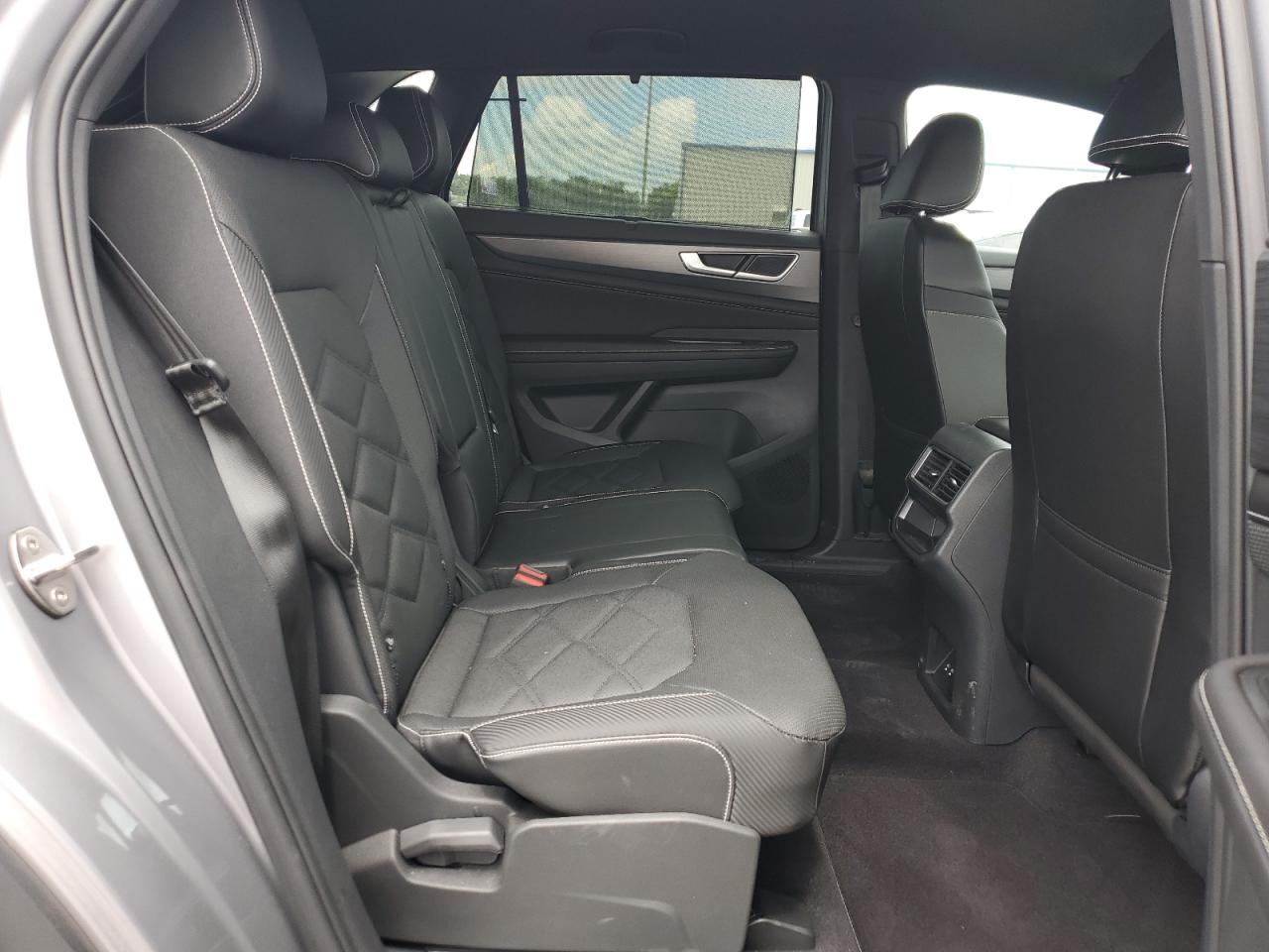 2024 Volkswagen Atlas Cross Sport Se VIN: 1V2WE2CA1RC237957 Lot: 71521085