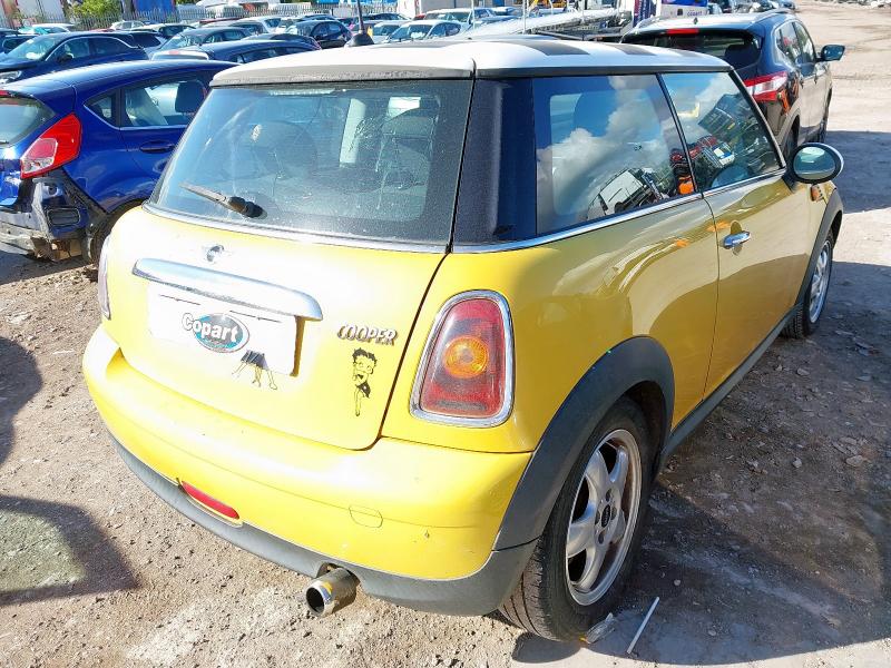 2009 MINI COOPER 
