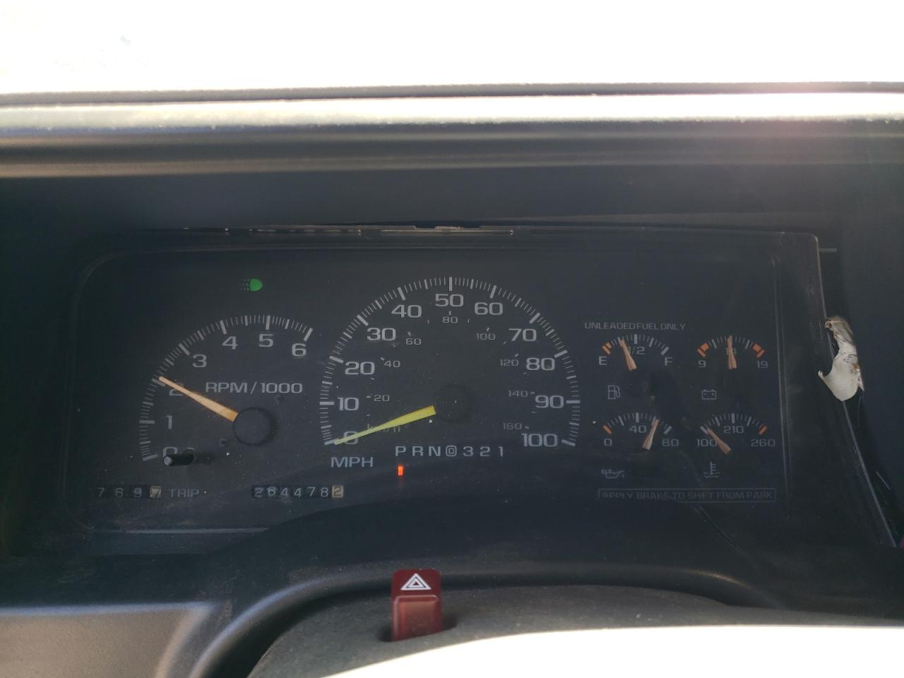 1998 Chevrolet Tahoe K1500 VIN: 3GNEK18R4WG101899 Lot: 71780145