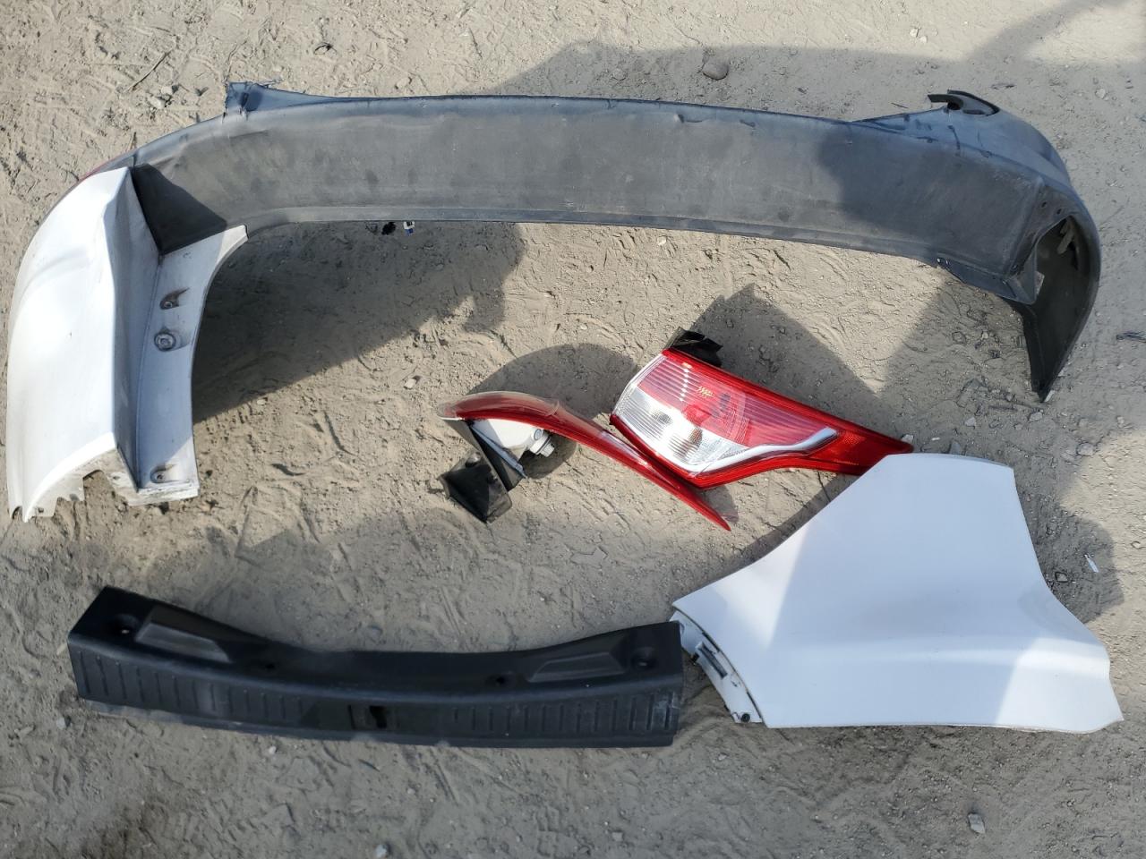 2016 Ford Escape Titanium VIN: 1FMCU9J9XGUA61521 Lot: 81739425