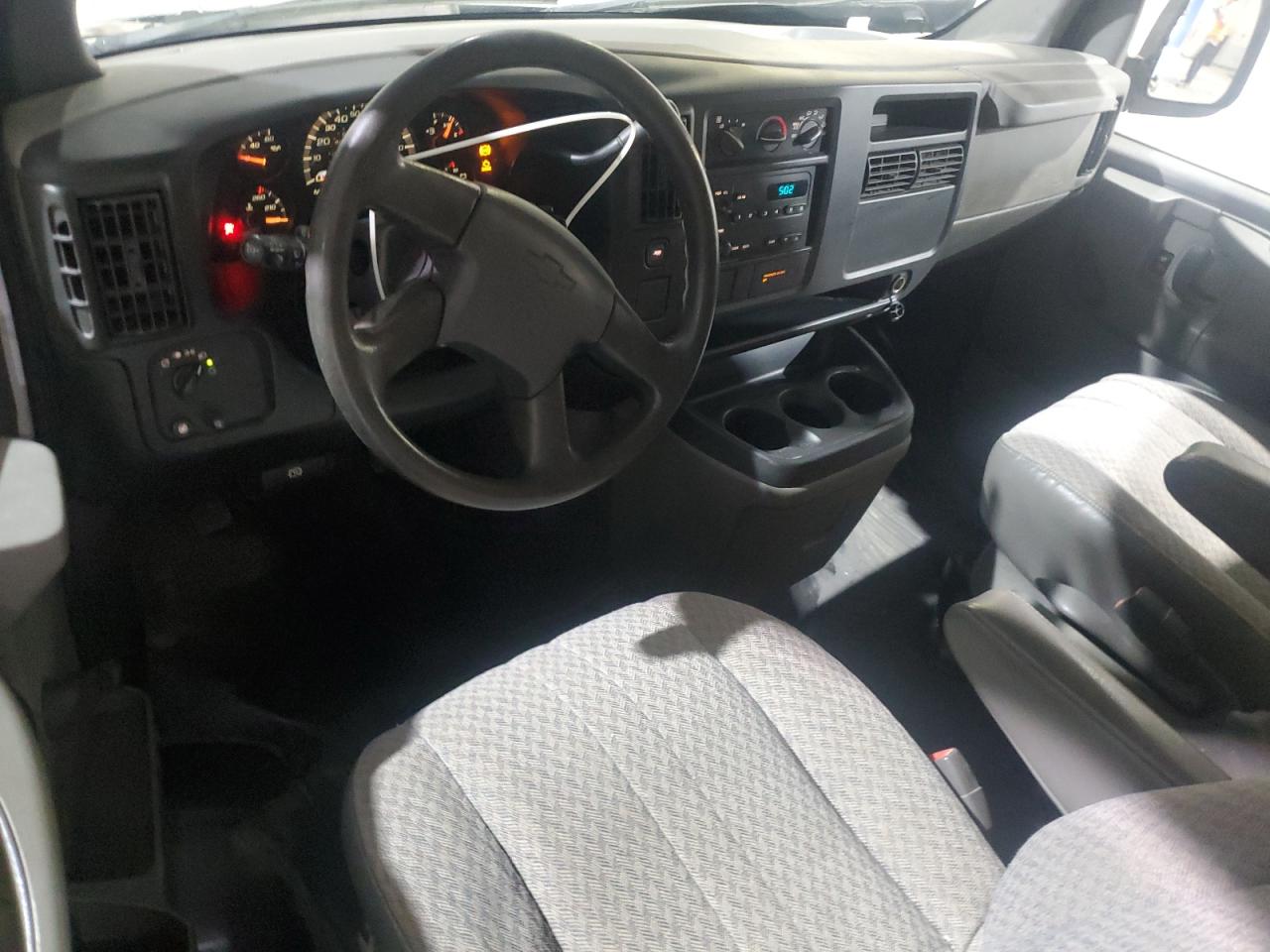 2006 Chevrolet Express G1500 VIN: 1GCFH15T561200645 Lot: 70101675