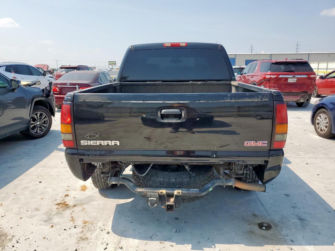 2005 GMC New Sierra K1500 VIN: 2GTEK13T951275857 Lot: 81000335