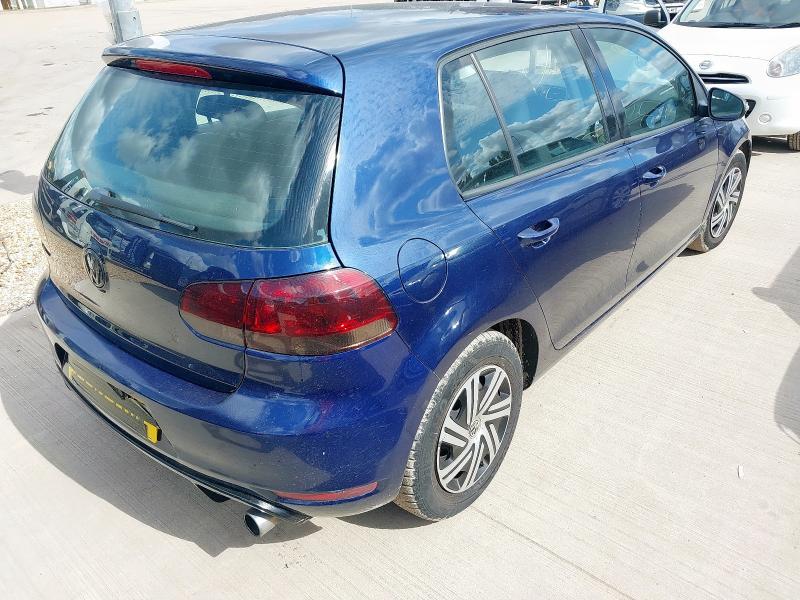2010 VOLKSWAGEN GOLF S 