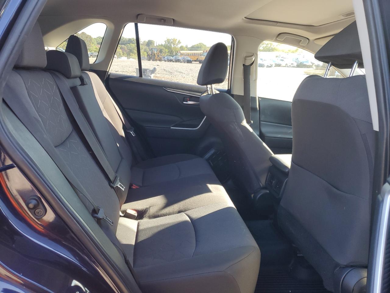 2020 Toyota Rav4 Xle VIN: JTMP1RFV9LD051061 Lot: 71656075