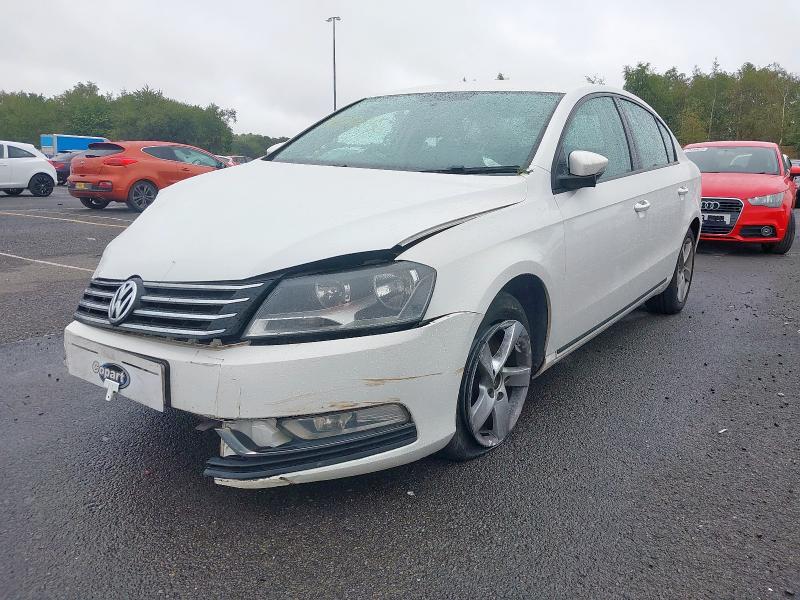 VOLKSWAGEN PASSAT 2011