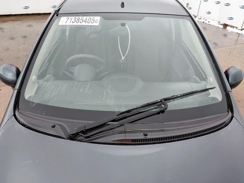 2011 TOYOTA AYGO