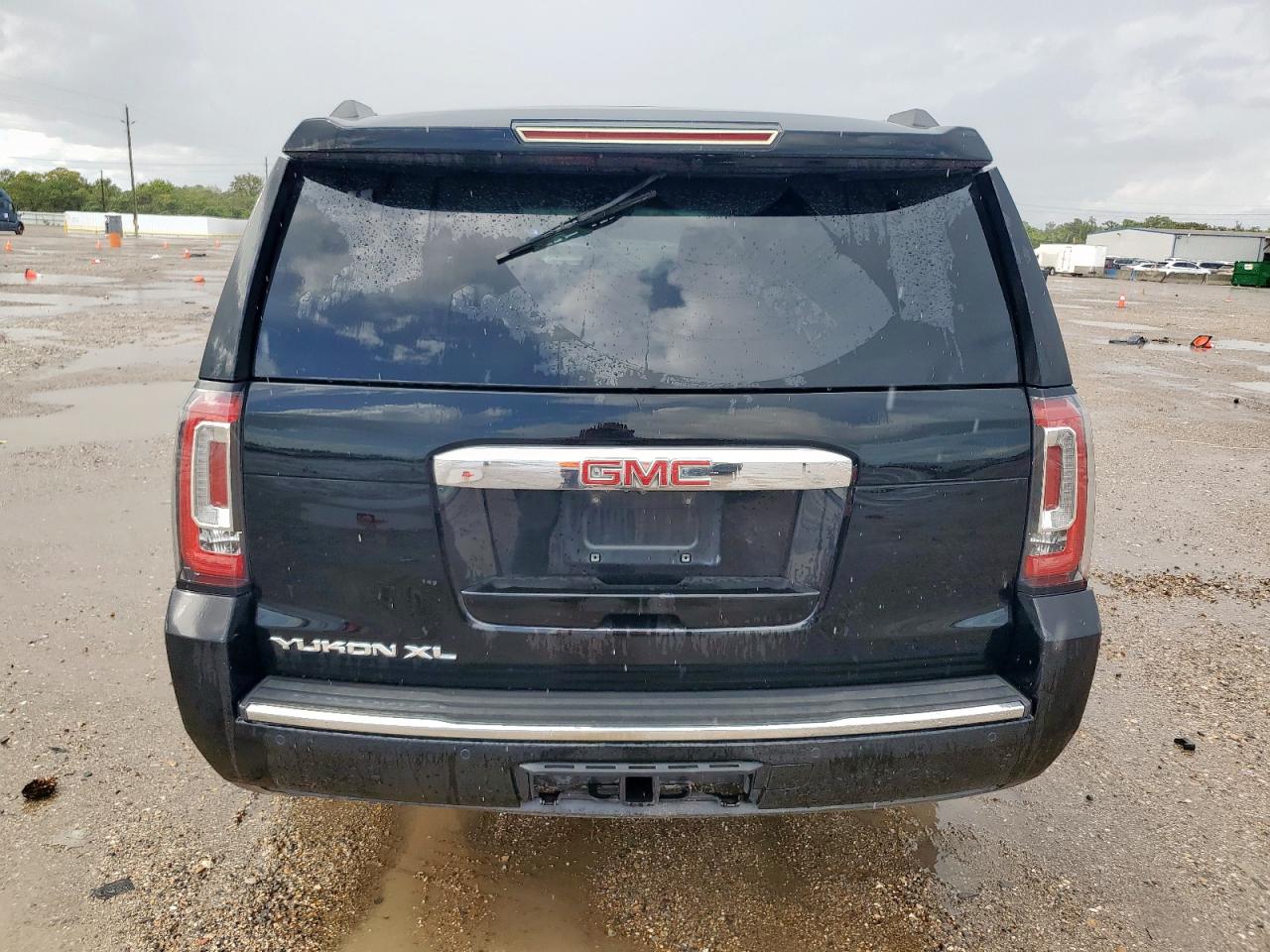 2016 GMC Yukon Xl Denali VIN: 1GKS1HKJXGR210397 Lot: 81430125