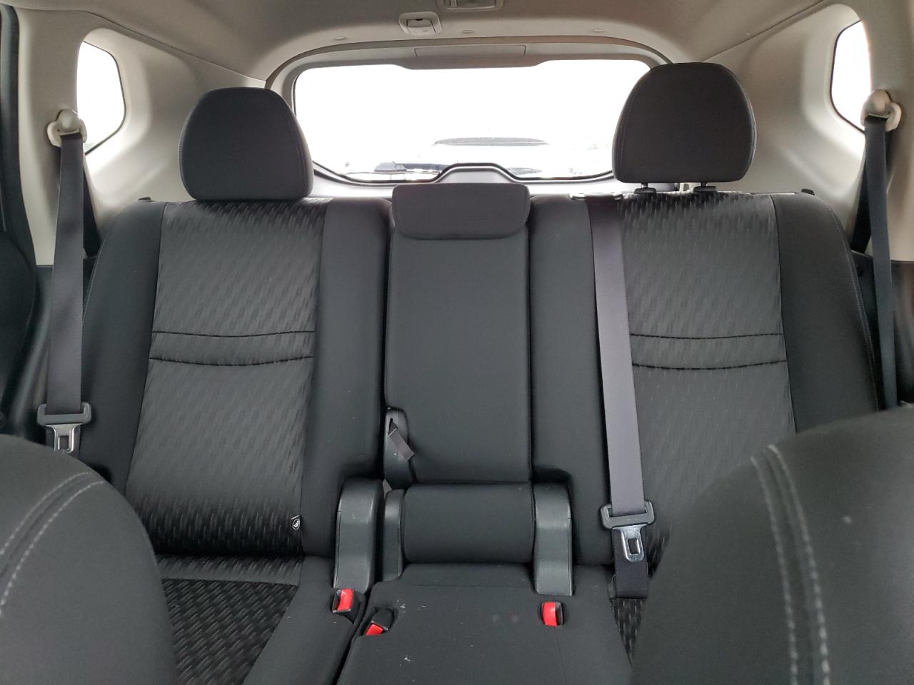 2017 Nissan Rogue S VIN: KNMAT2MT8HP572660 Lot: 81658855