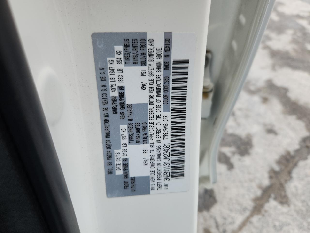 2018 Mazda 3 Touring VIN: 3MZBN1V31JM234081 Lot: 83941955