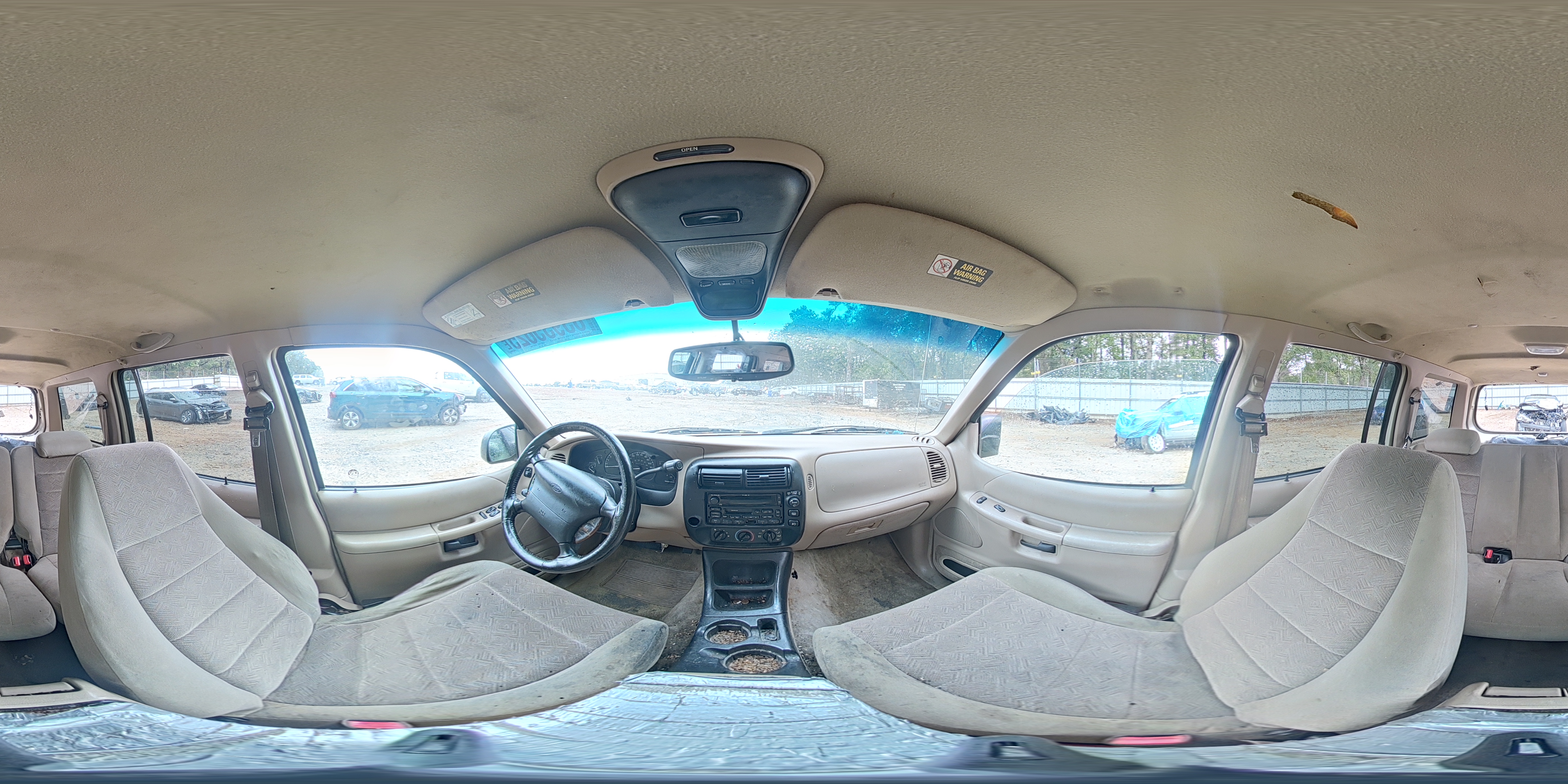 2000 Ford Explorer Xlt VIN: 1FMZU63E5YZC67448 Lot: 83935625