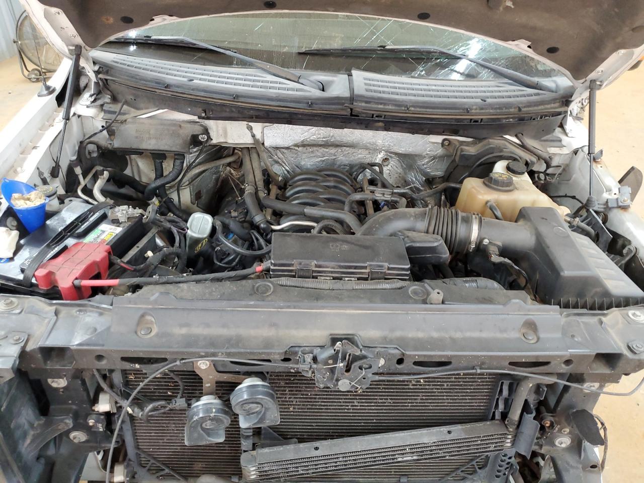 2011 Ford F150 Super Cab VIN: 1FTFX1EF0BFD06916 Lot: 83991925