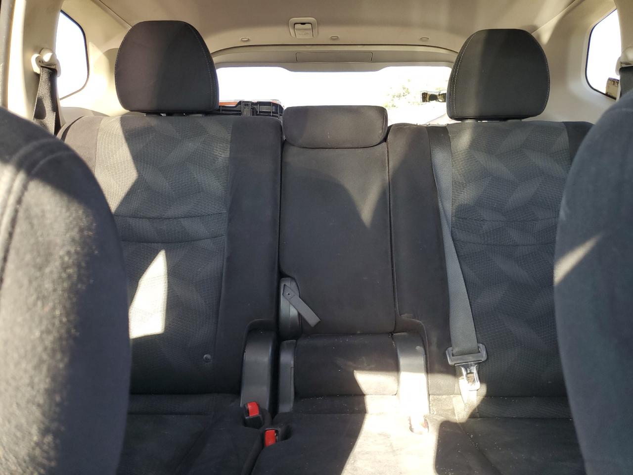 2015 Nissan Rogue S VIN: 5N1AT2ML6FC808139 Lot: 83855325