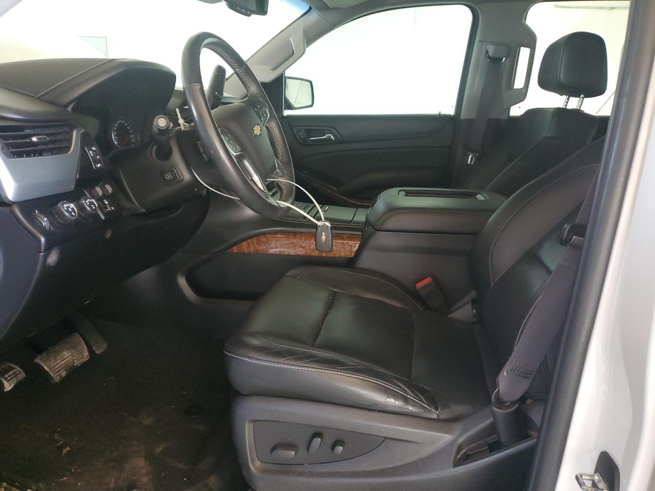 2017 Chevrolet Suburban K1500 Premier VIN: 1GNSKJKC3HR331914 Lot: 81595755