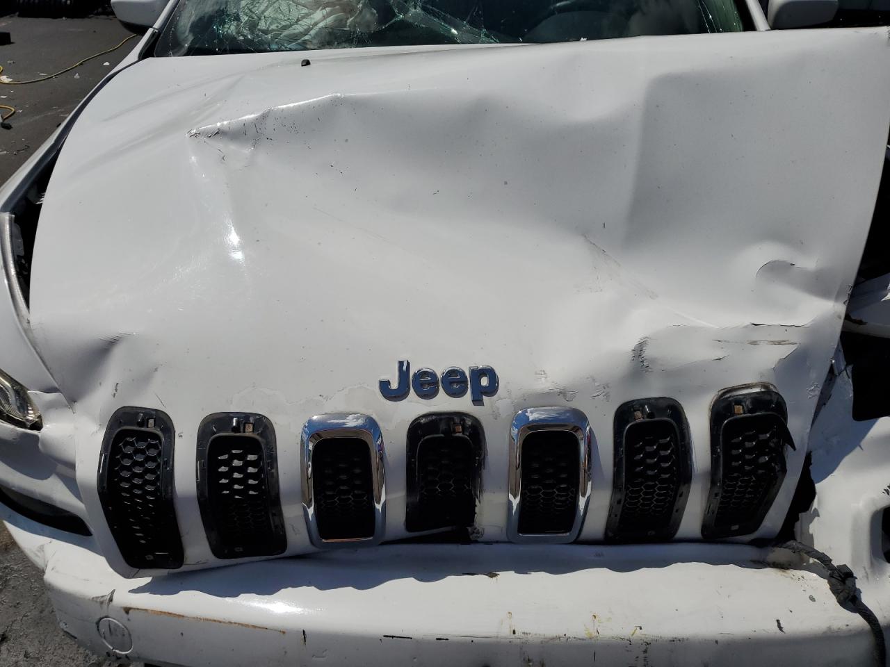 2014 Jeep Cherokee Latitude VIN: 1C4PJLCB4EW264658 Lot: 84383915