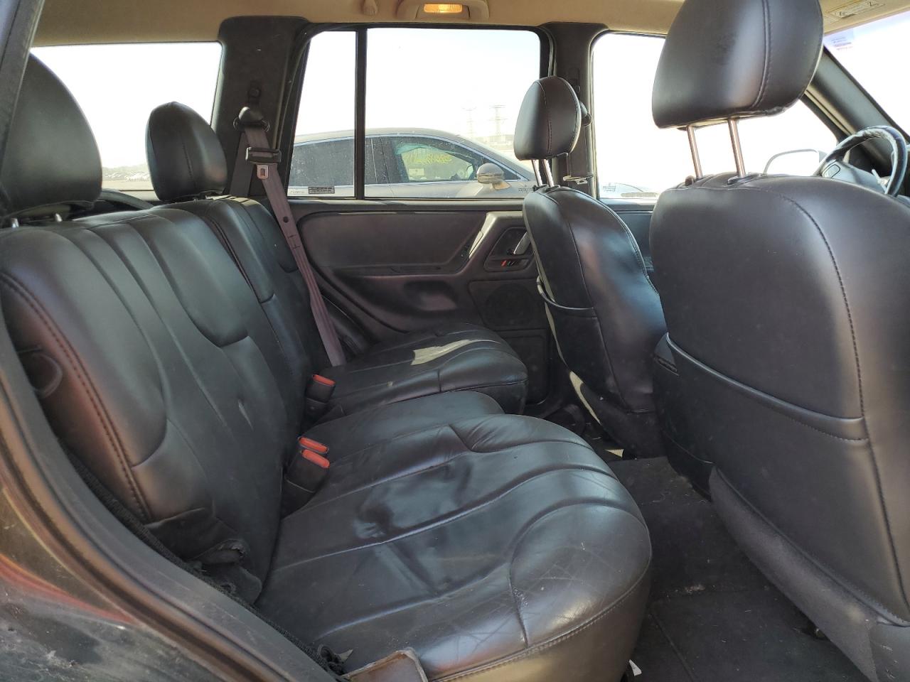 2000 Jeep Grand Cherokee Laredo VIN: 1J4GW48S5YC169798 Lot: 81121375