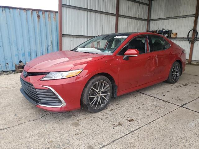  TOYOTA CAMRY 2023 Красный