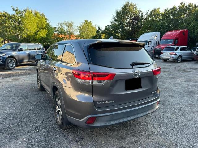  TOYOTA HIGHLANDER 2017 Серый