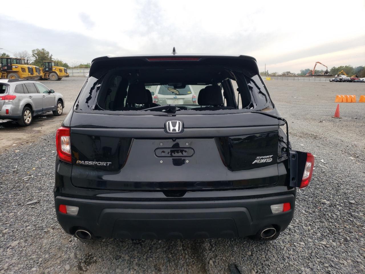 2021 Honda Passport Sport VIN: 5FNYF8H29MB010023 Lot: 84453935