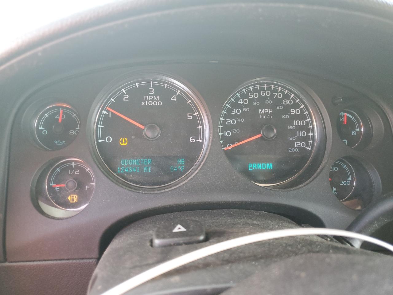 2011 Chevrolet Tahoe C1500 Ls VIN: 1GNSCAE03BR211696 Lot: 81493645