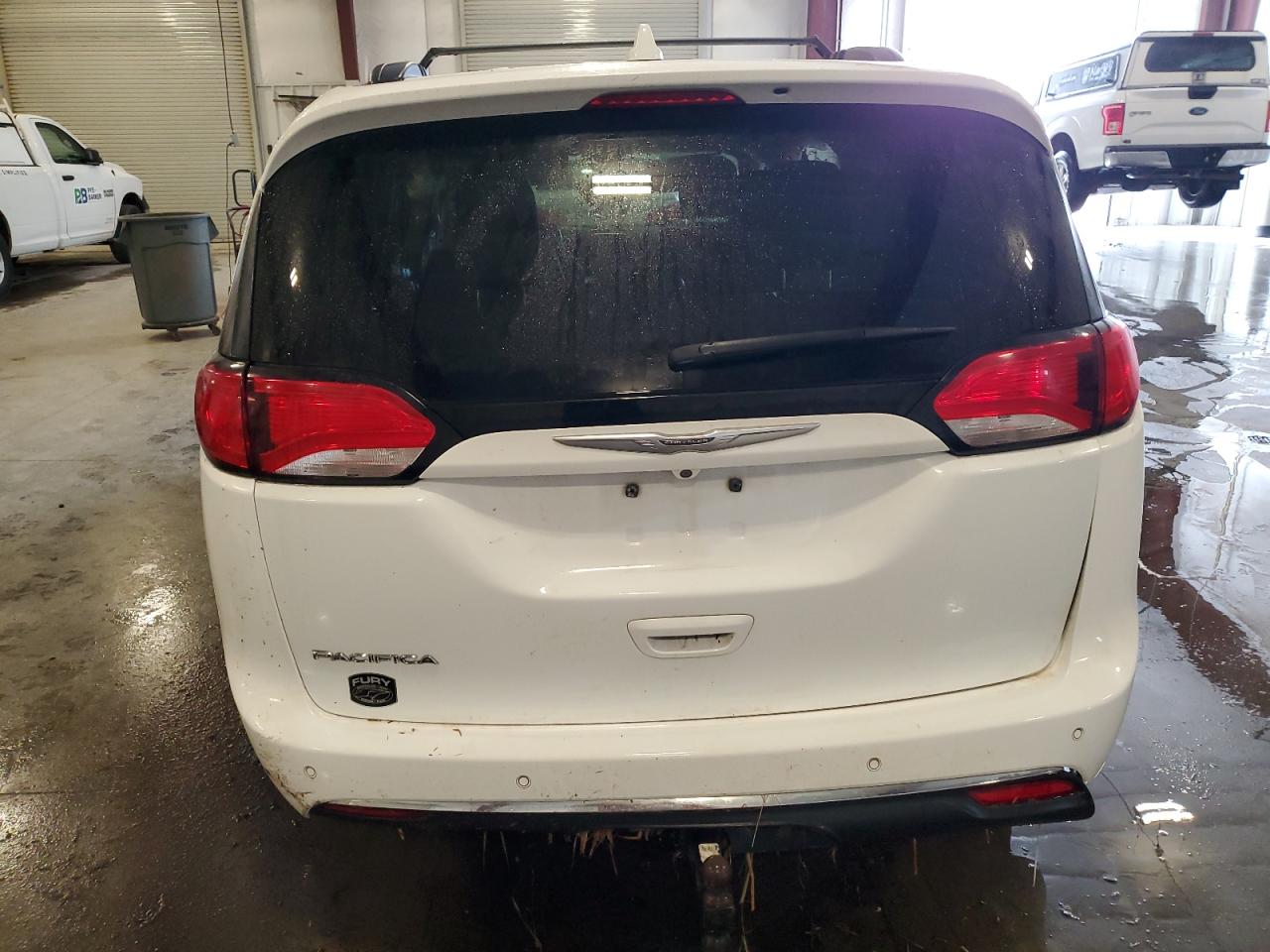 2017 Chrysler Pacifica Touring L VIN: 2C4RC1BG5HR688397 Lot: 81233825