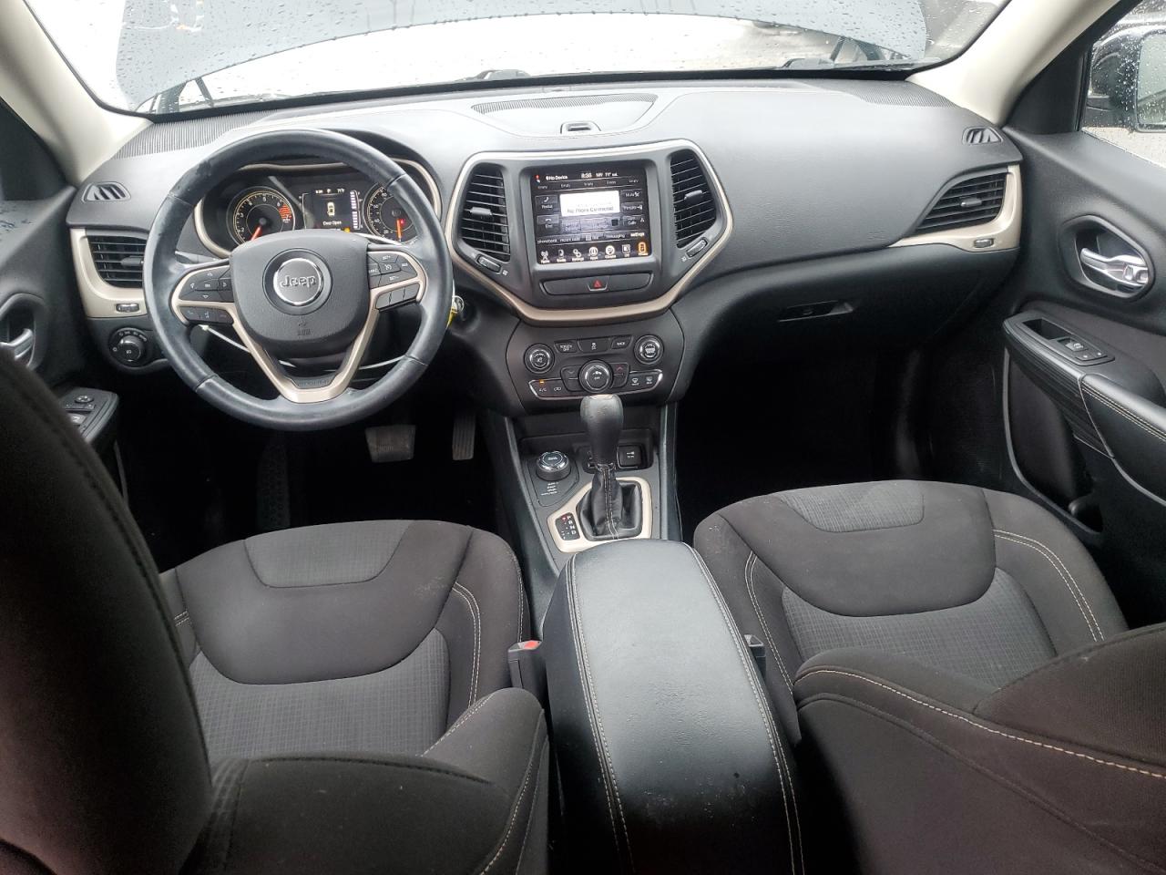 2016 Jeep Cherokee Latitude VIN: 1C4PJMCB6GW300987 Lot: 81633615