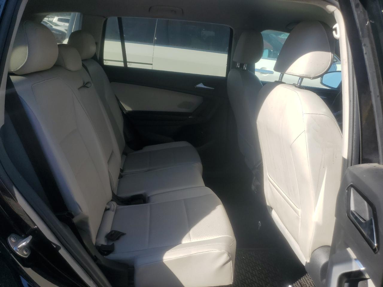 2018 Volkswagen Tiguan Se VIN: 3VV2B7AX5JM001992 Lot: 81715195