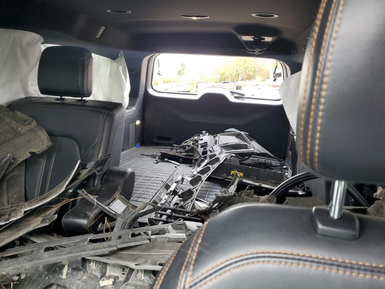 2022 Ford Expedition Max Platinum VIN: 1FMJK1MT0NEA58365 Lot: 81136175