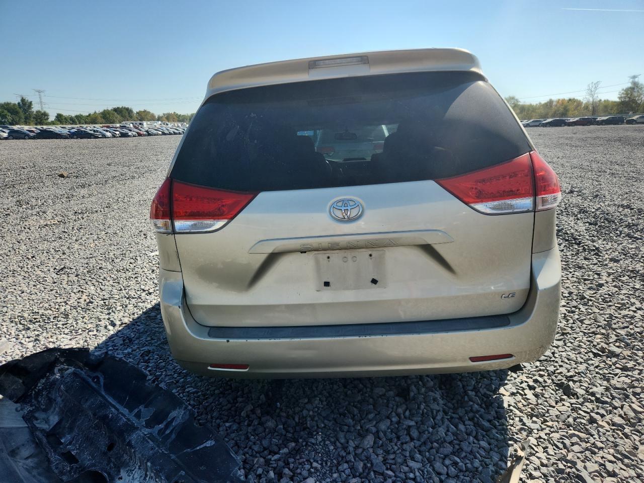 2011 Toyota Sienna Le VIN: 5TDKK3DC9BS050162 Lot: 81277995