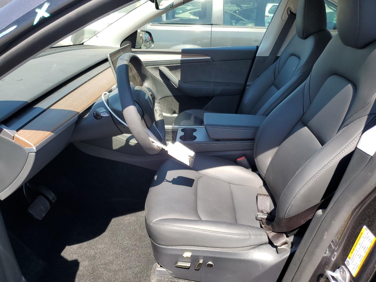 2024 Tesla Model Y VIN: 7SAYGDEEXRF080886 Lot: 72048545