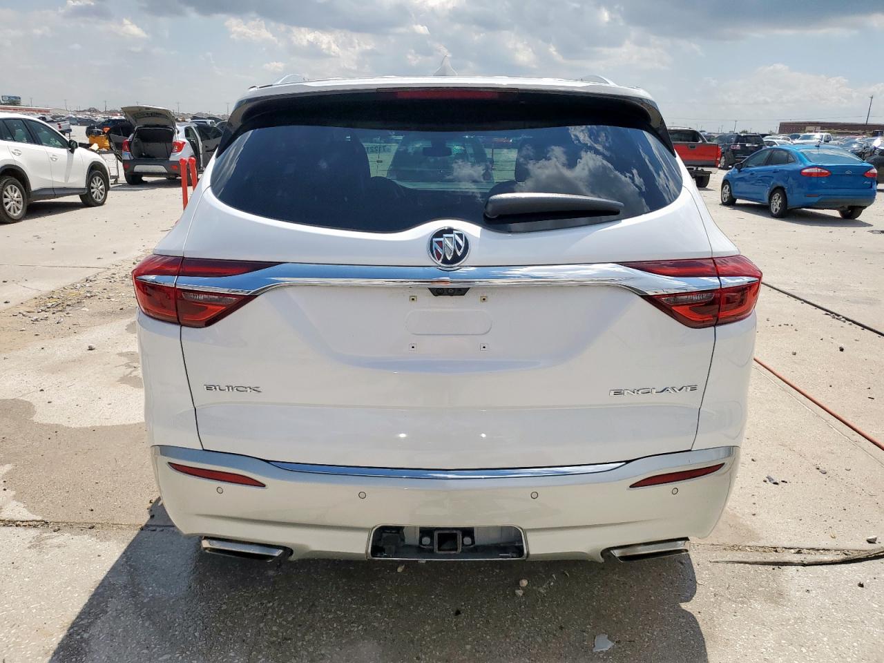 2018 Buick Enclave Premium VIN: 5GAEVBKW8JJ225865 Lot: 71221915