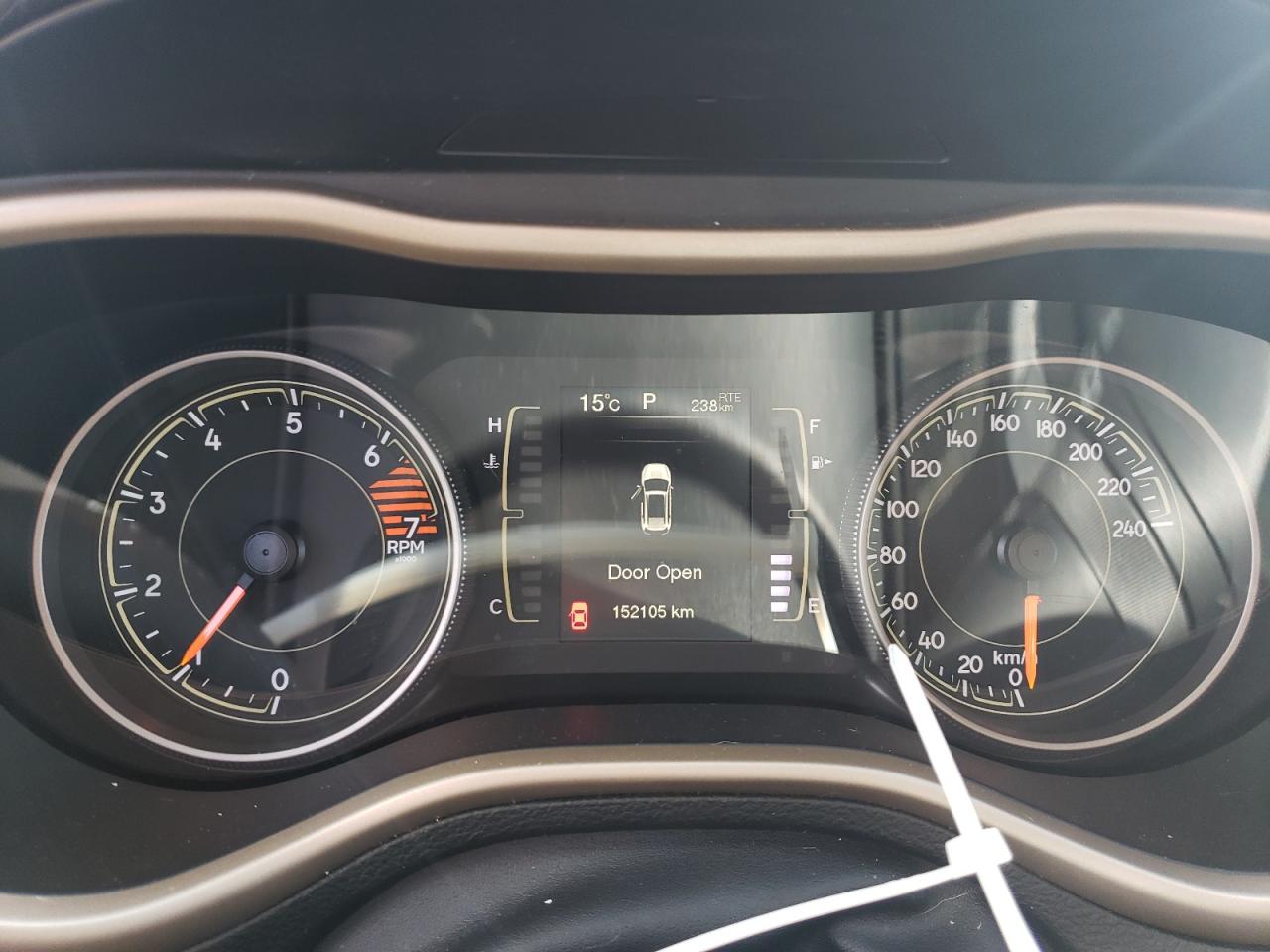 2018 Jeep Cherokee Latitude VIN: 1C4PJLCB2JD583773 Lot: 84033055